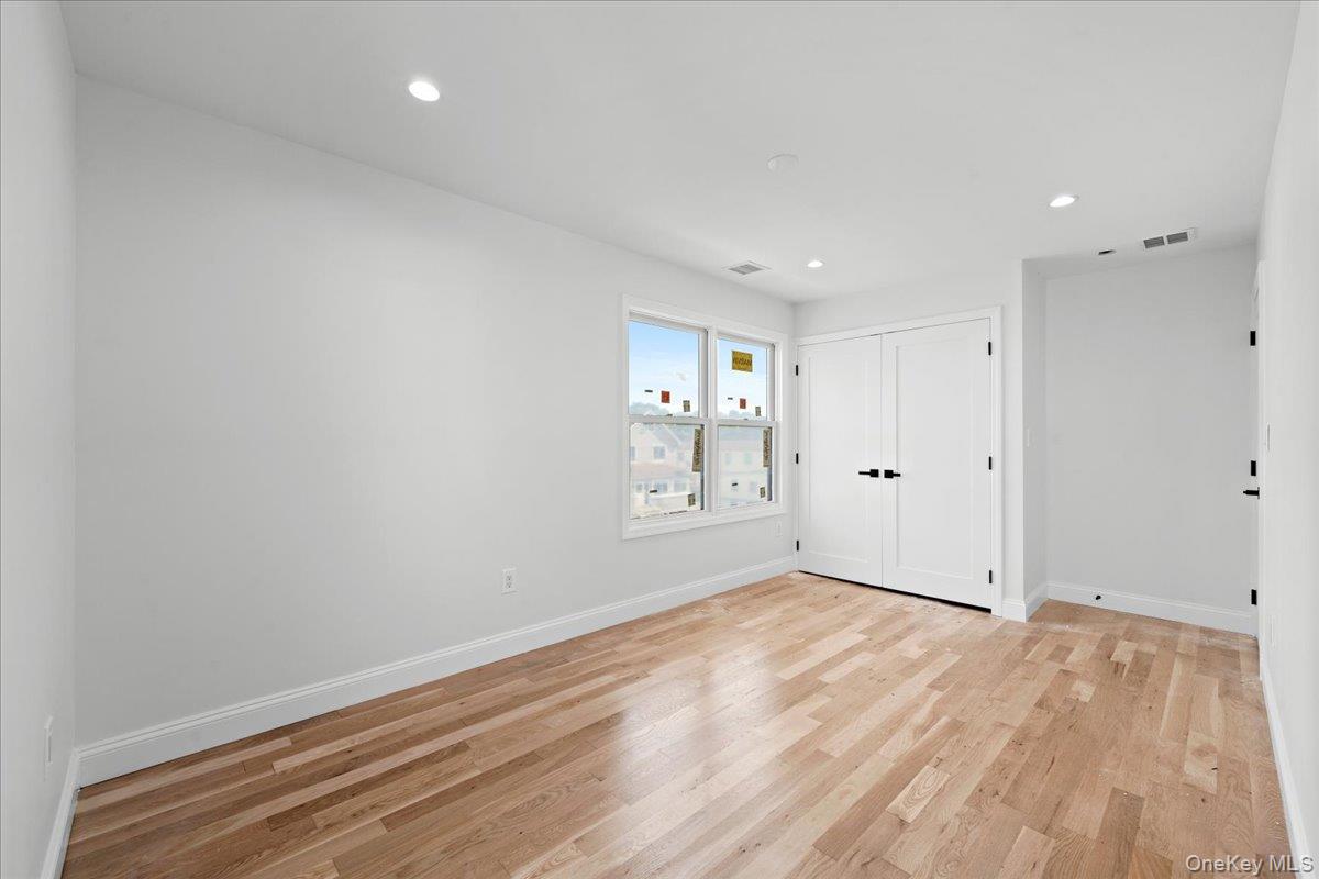 #14 photo, 99 Thurton Place, Yonkers , NY 10704