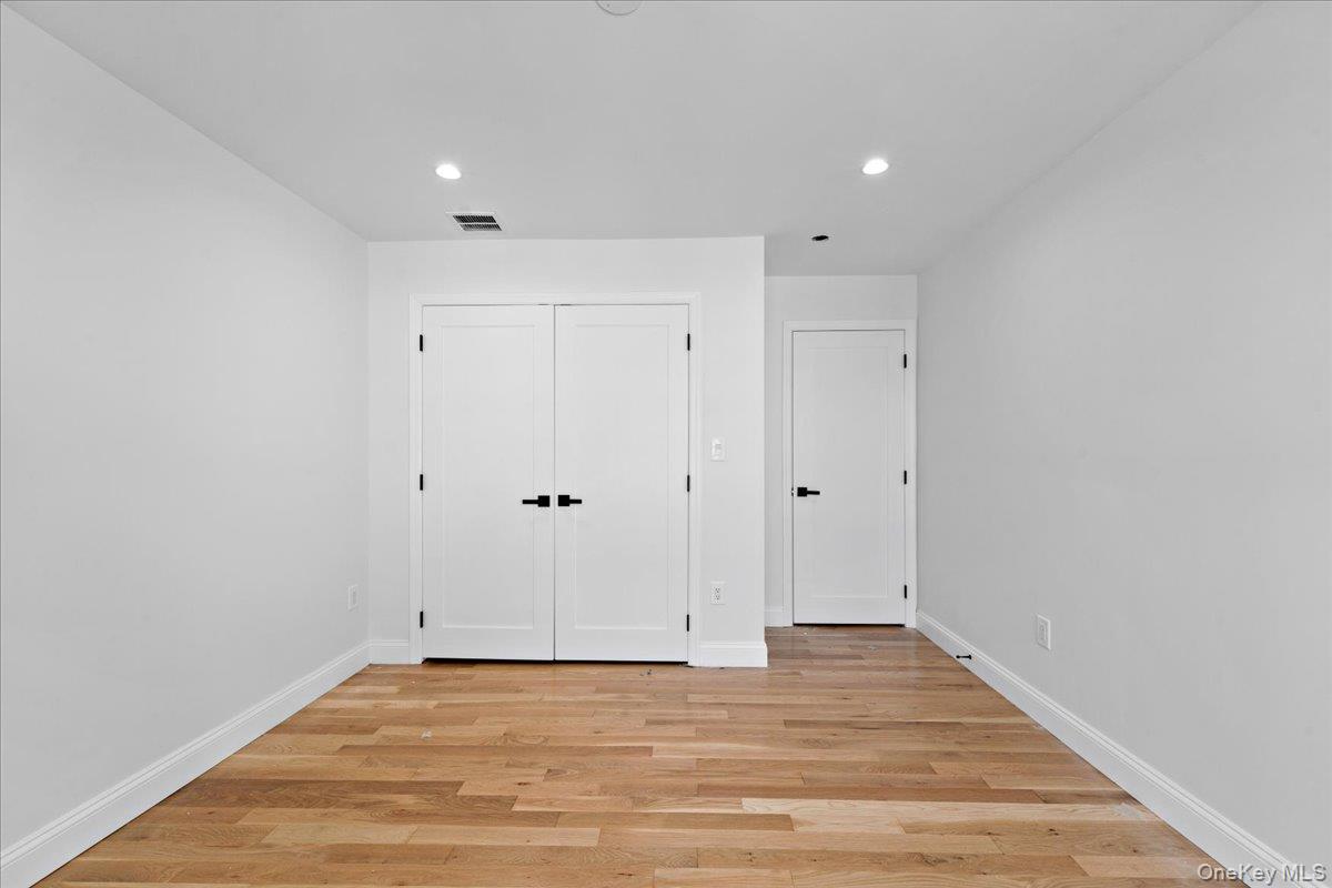 #13 photo, 101 Thurton Place, Yonkers , NY 10704