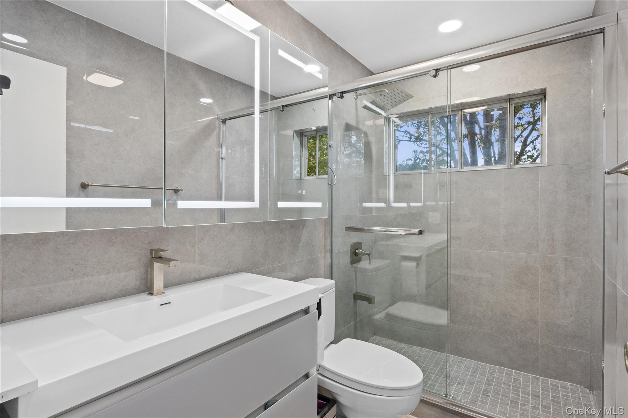 #8 photo, 25 Fielding Avenue, Dix Hills , NY 11746