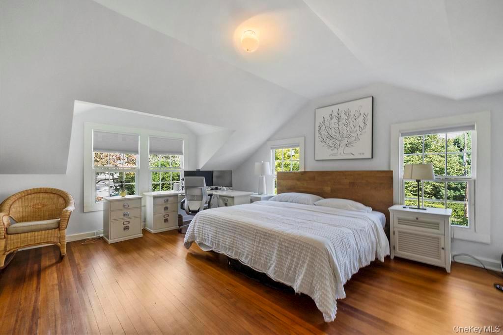 #11 photo, 46 Bellport Lane, Bellport Village , NY 11713