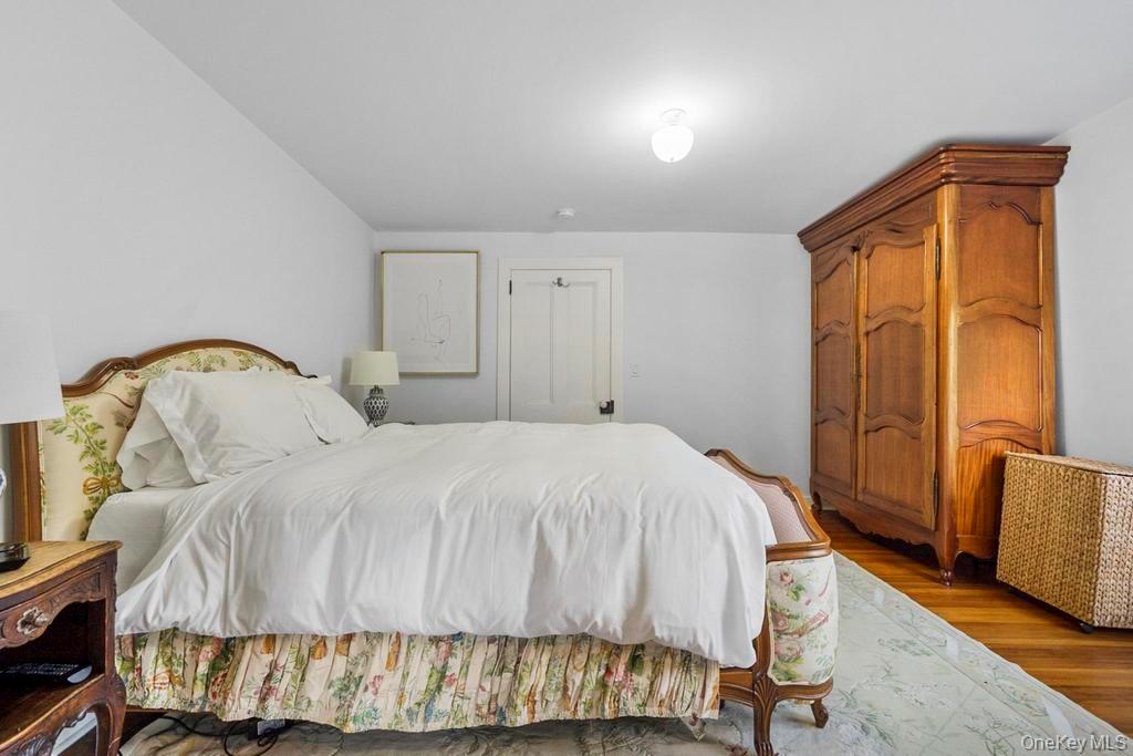 #15 photo, 46 Bellport Lane, Bellport Village , NY 11713