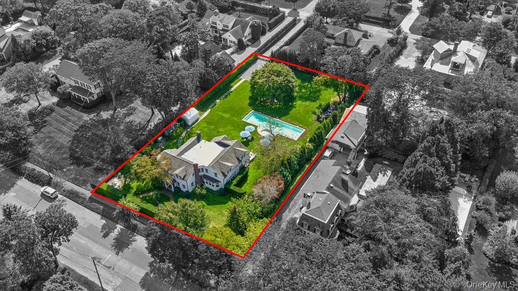 #17 photo, 46 Bellport Lane, Bellport Village , NY 11713