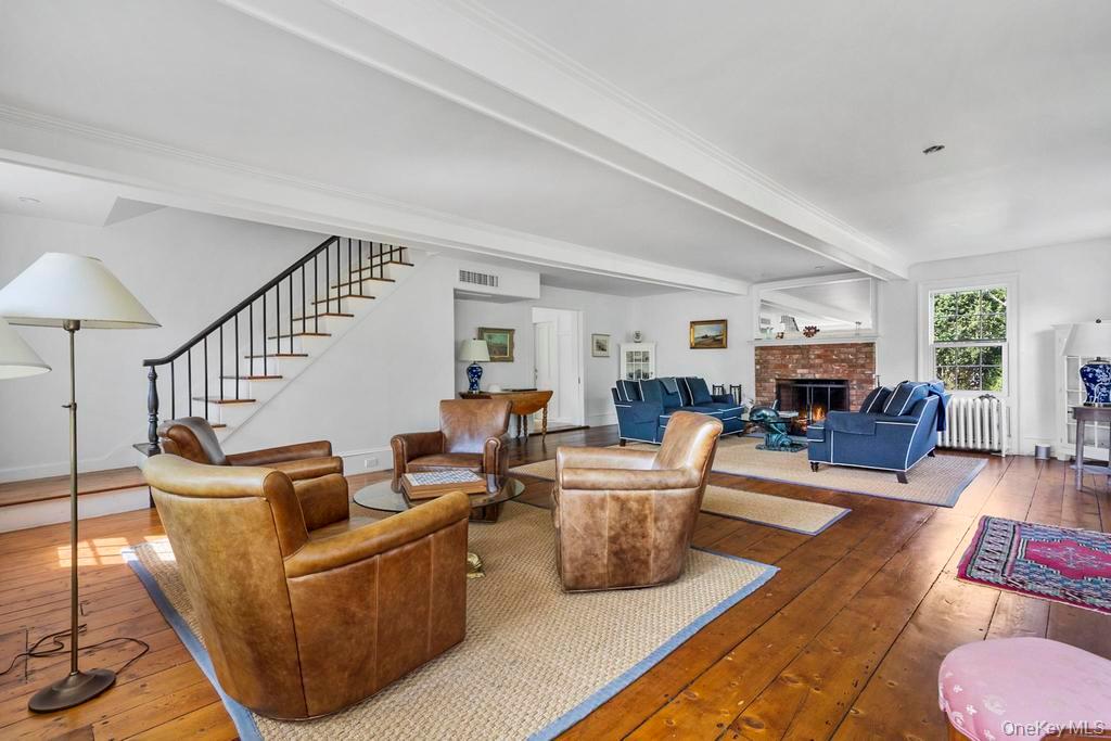 #8 photo, 46 Bellport Lane, Bellport Village , NY 11713