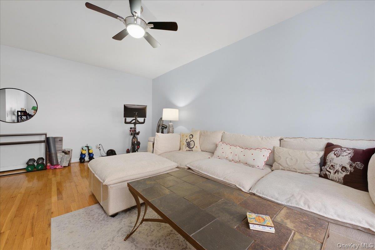 #12 photo, 103-25 68th Avenue, クイーンズ区 Forest Hills , NY 11375