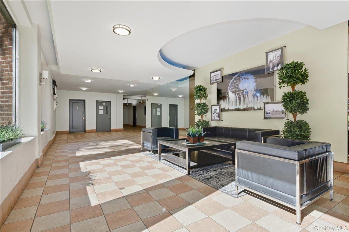 #4 photo, 103-25 68th Avenue, クイーンズ区 Forest Hills , NY 11375