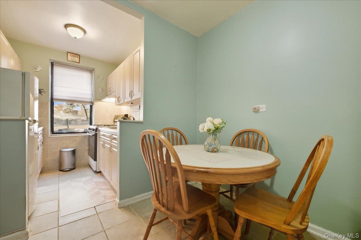 #6 photo, 103-25 68th Avenue, クイーンズ区 Forest Hills , NY 11375