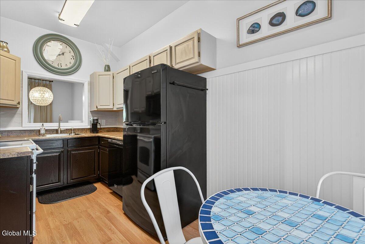 #14 photo, 22 Lakeview Road, Saratoga Springs , NY 12866