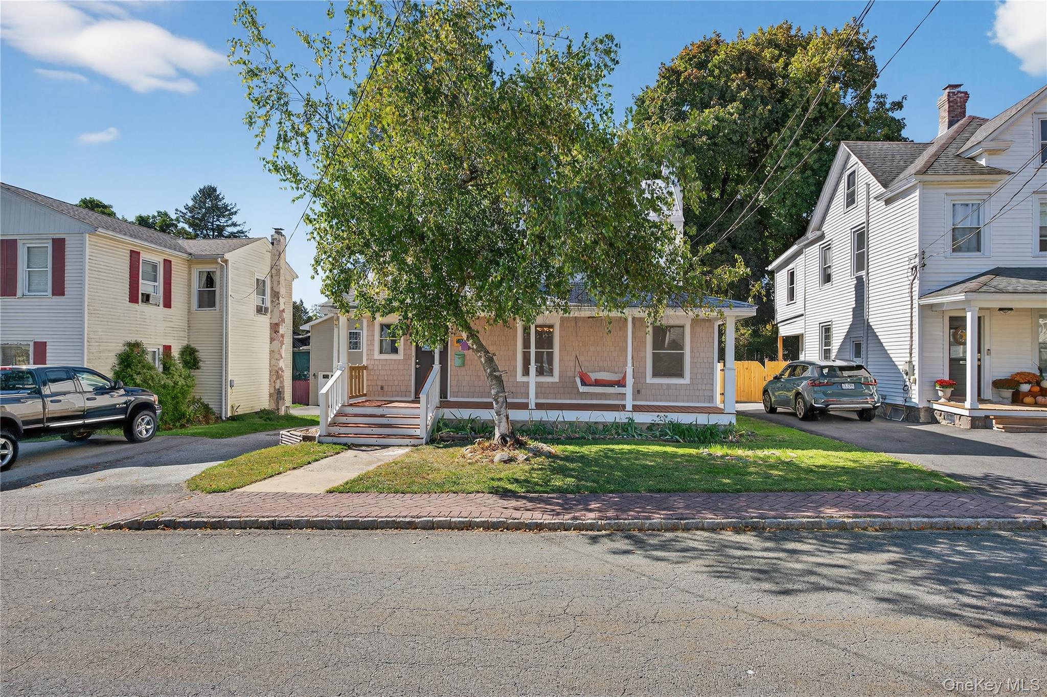 #2 photo, 10 Howe Street, Warwick , NY 10990