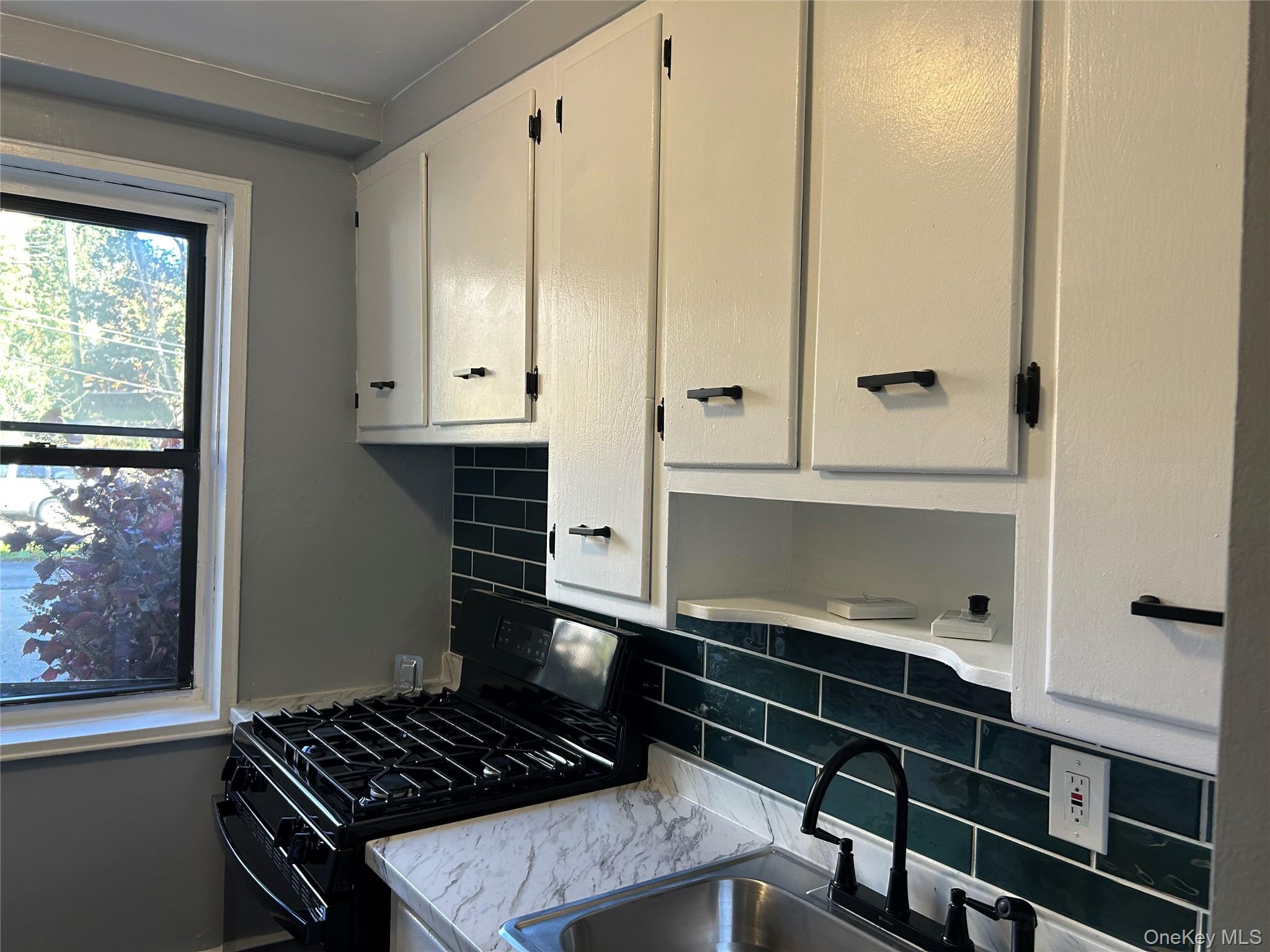 #10 photo, 5 Oakdale Manor, Suffern , NY 10901