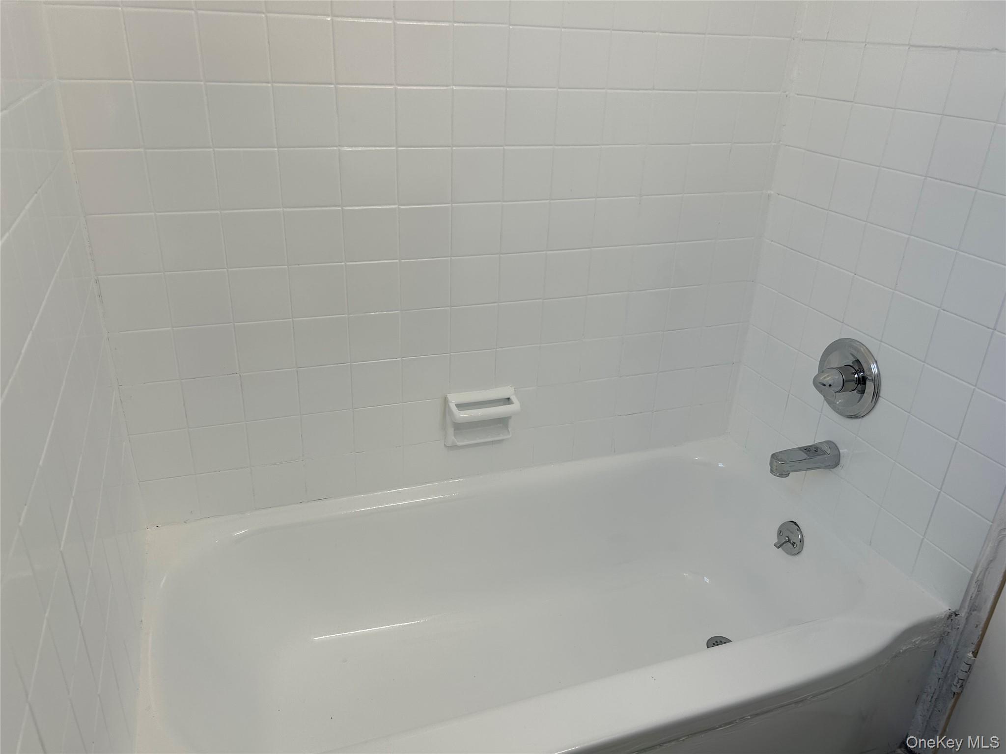 #15 photo, 5 Oakdale Manor, Suffern , NY 10901