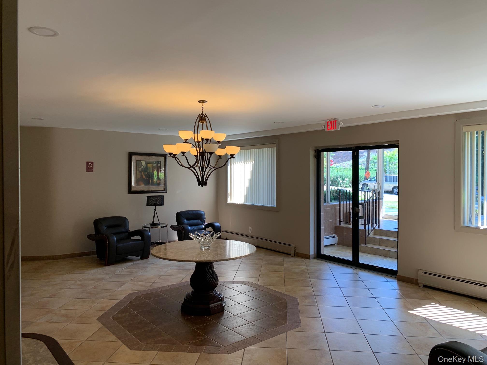 #19 photo, 5 Oakdale Manor, Suffern , NY 10901