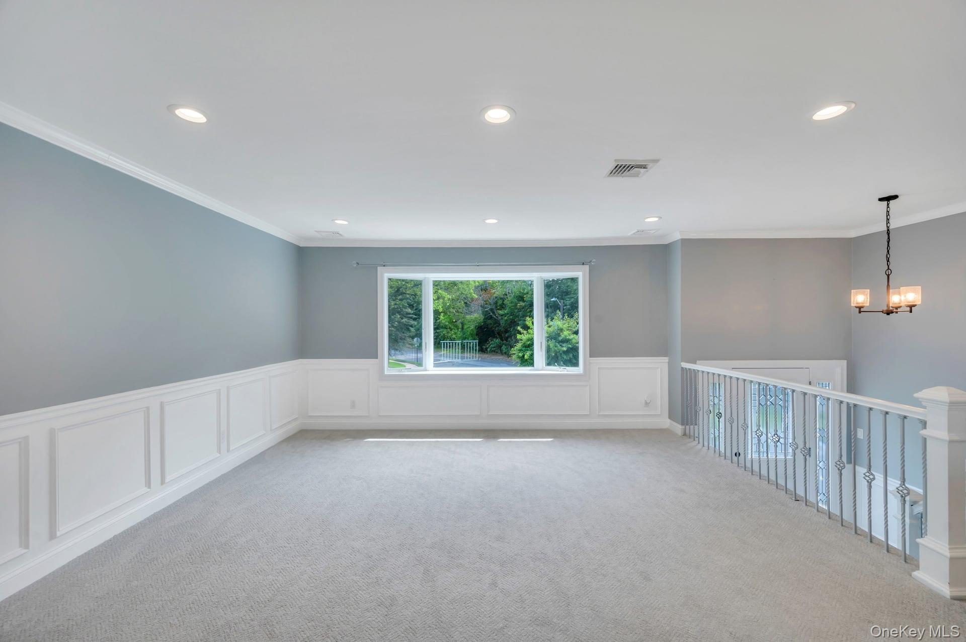 #5 photo, 10 Evelyn Drive, Bethpage , NY 11714