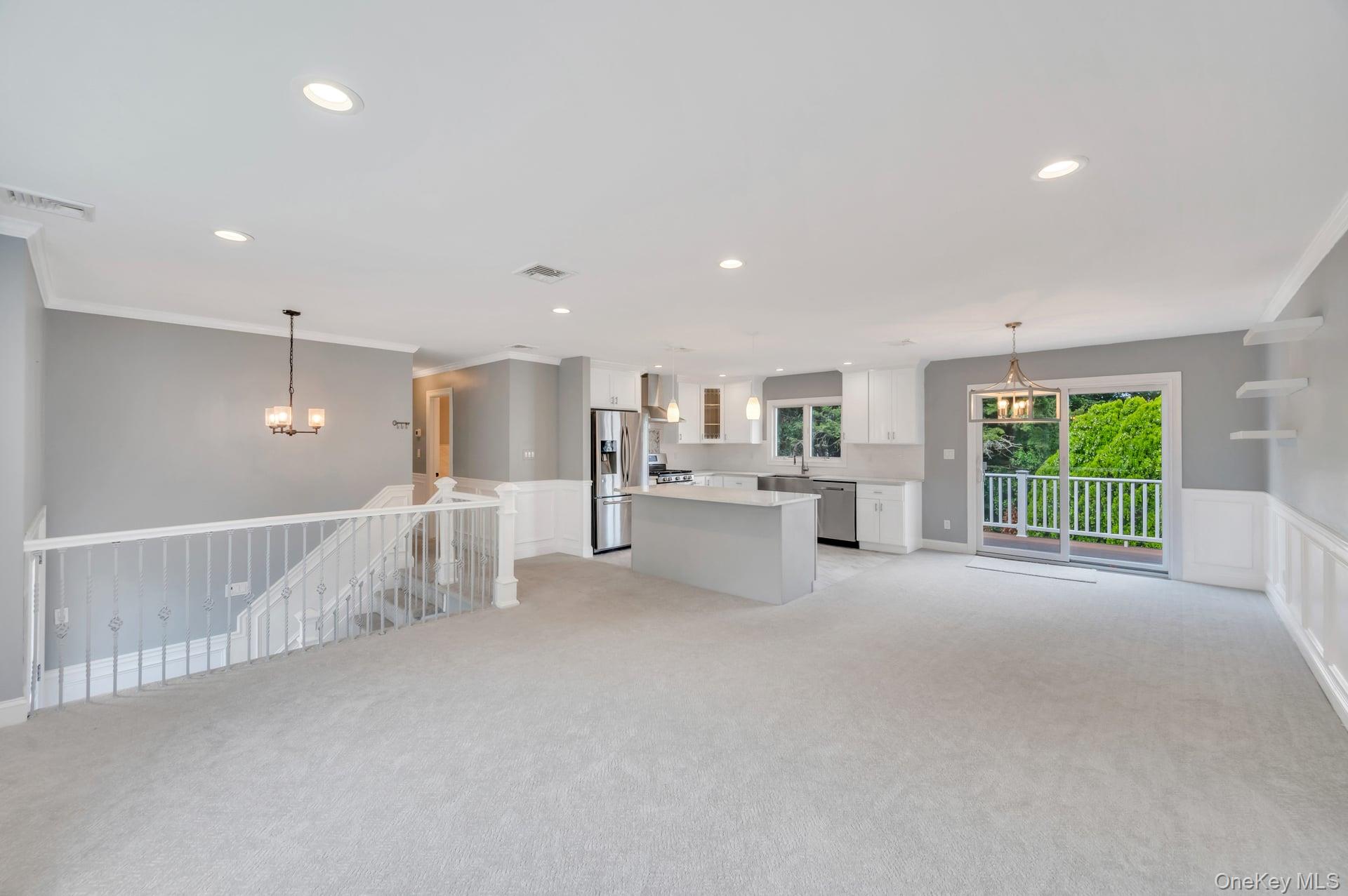 #6 photo, 10 Evelyn Drive, Bethpage , NY 11714