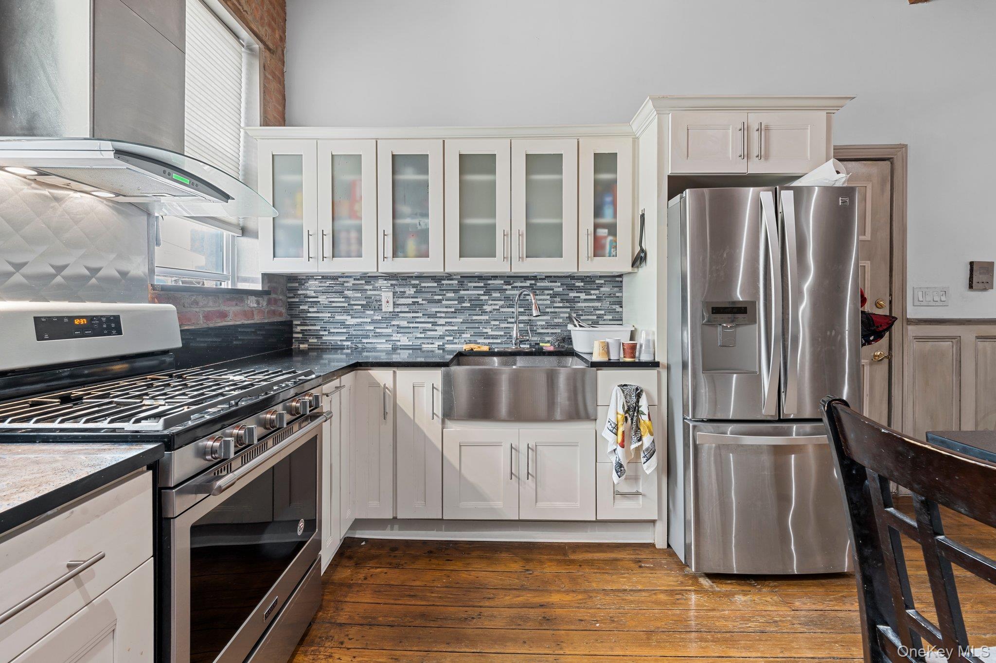 #3 photo, 12314 18th Avenue, クイーンズ区 College Point , NY 11356