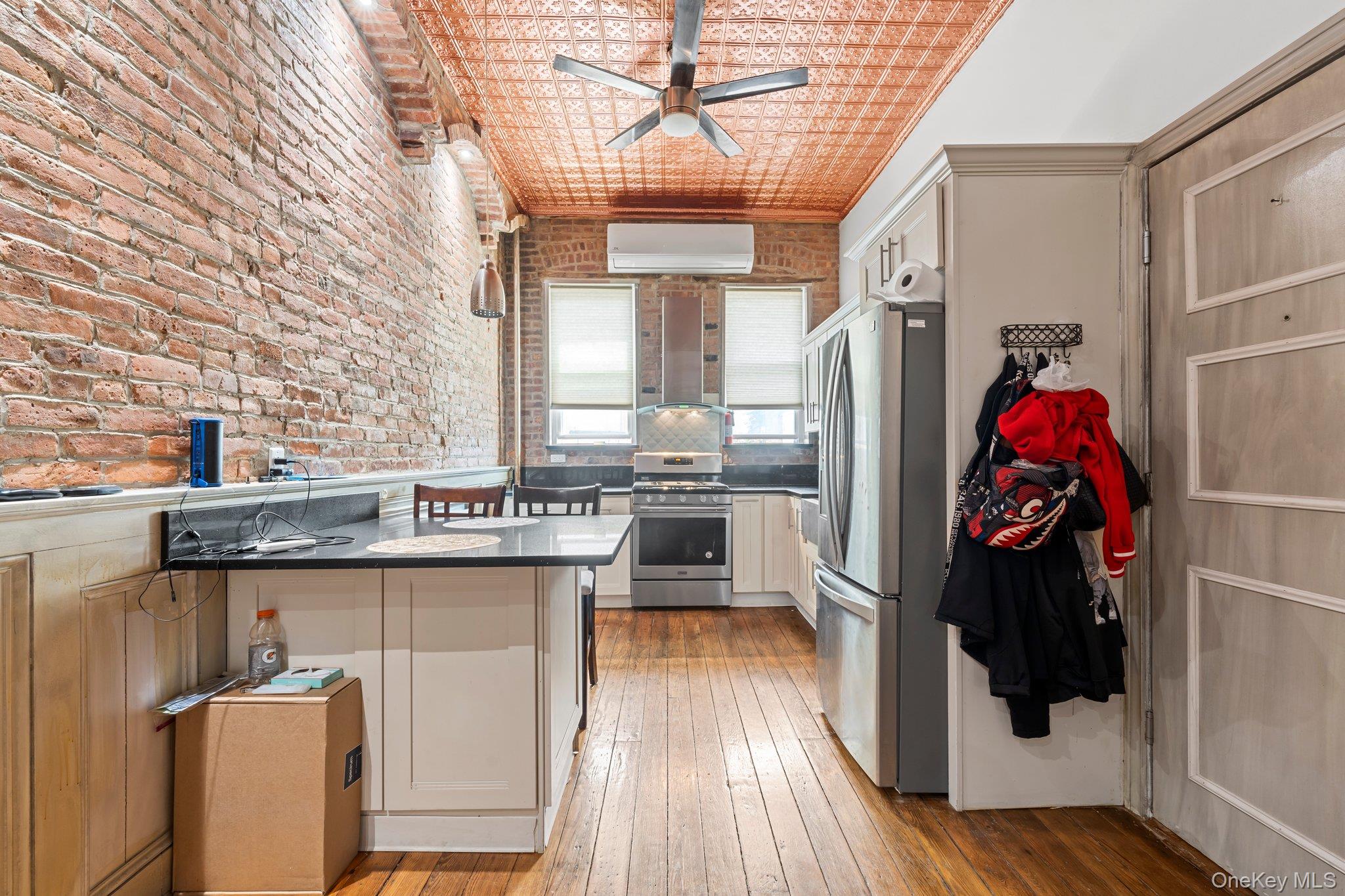 #4 photo, 12314 18th Avenue, クイーンズ区 College Point , NY 11356