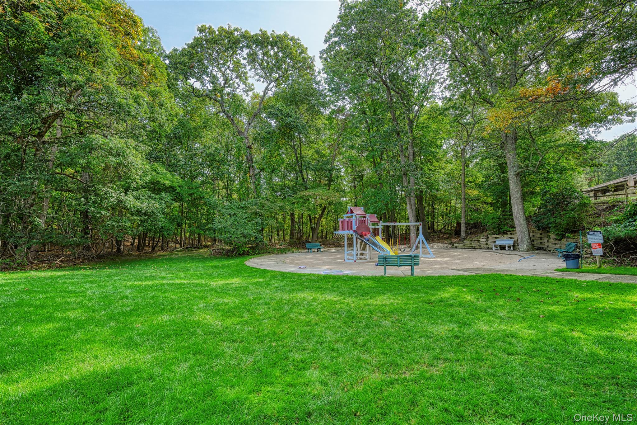 #15 photo, 182 Birchwood Road, サフォーク郡 Coram , NY 11727