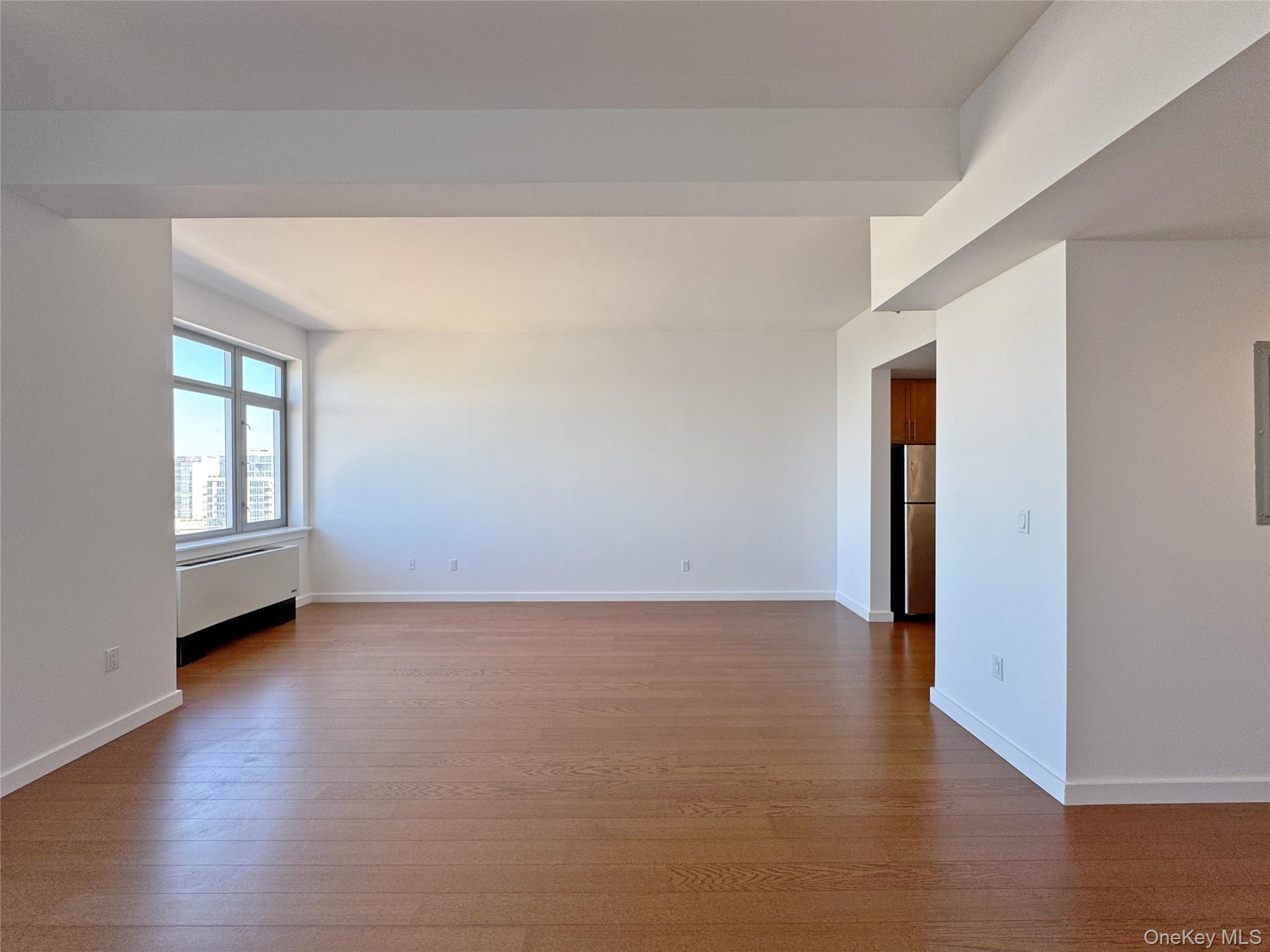 #13 photo, 4028 College Point Boulevard, クイーンズ区 Flushing , NY 11354