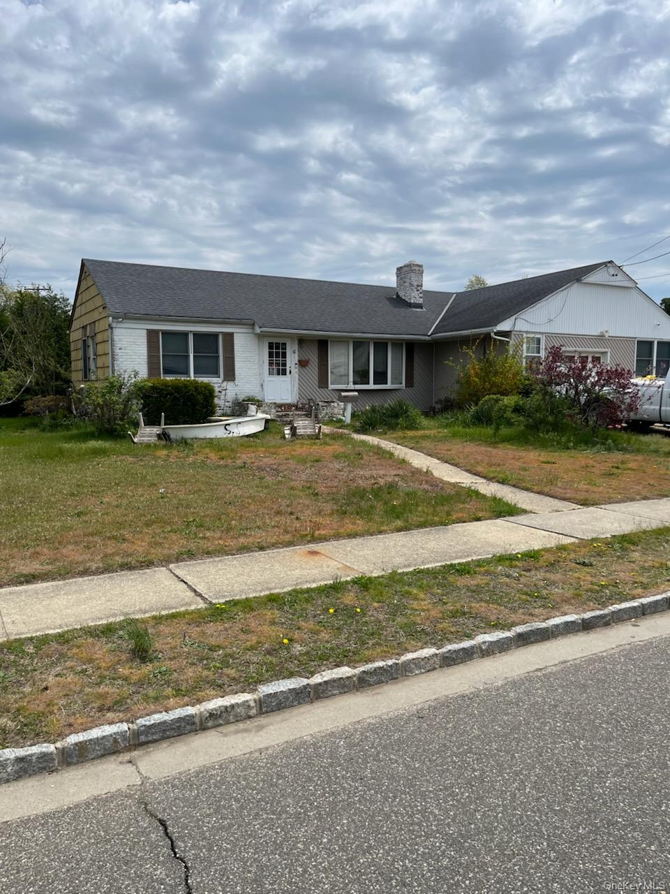 #1 photo, 32 Nearwater Avenue, Massapequa , NY 11758