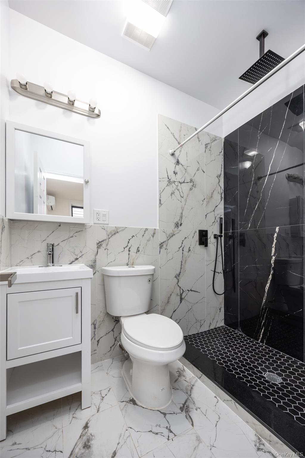 #17 photo, 2064 Bathgate Avenue, برونكس Bronx , NY 10457