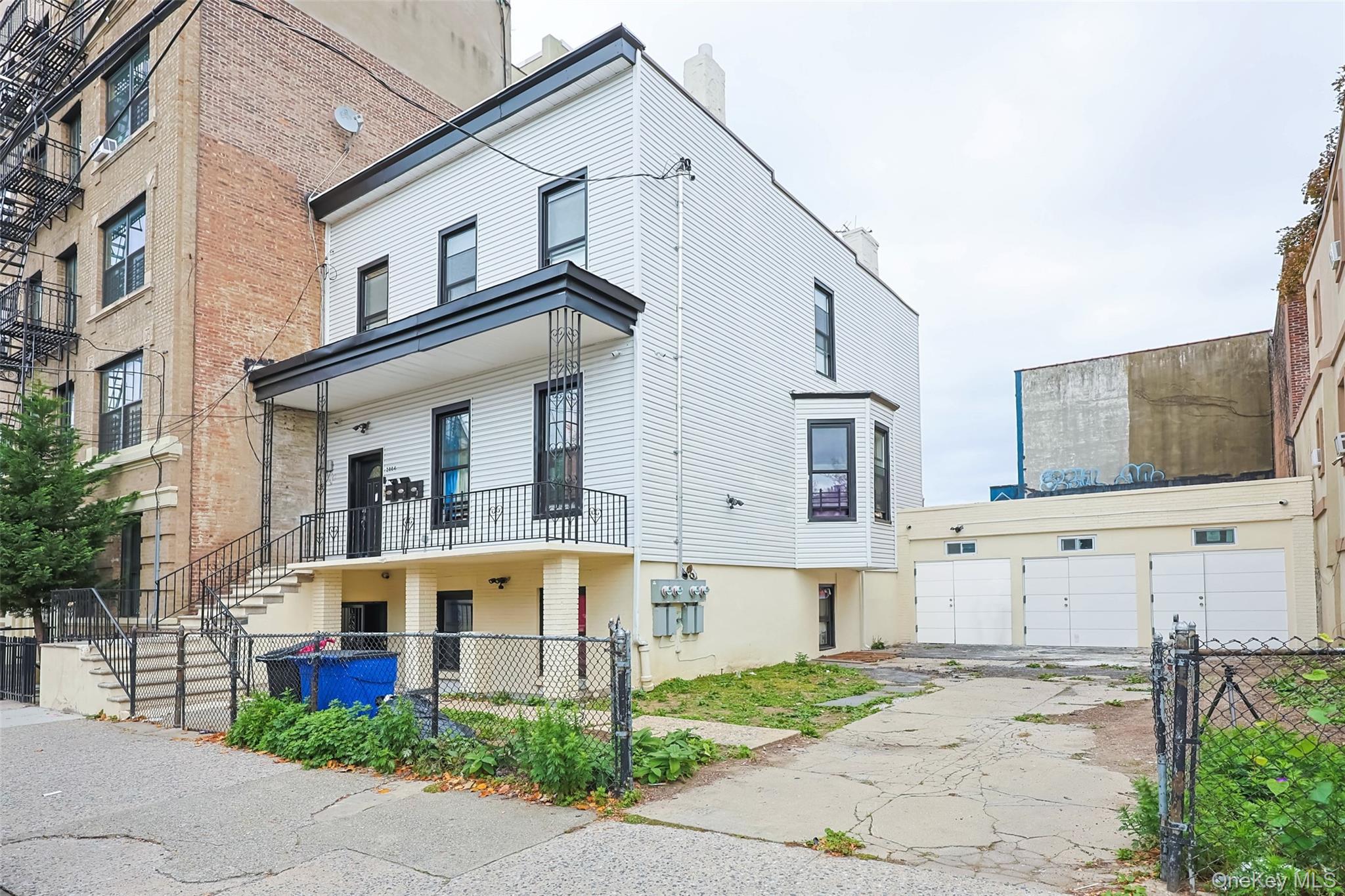 #2 photo, 2064 Bathgate Avenue, Bronx , NY 10457