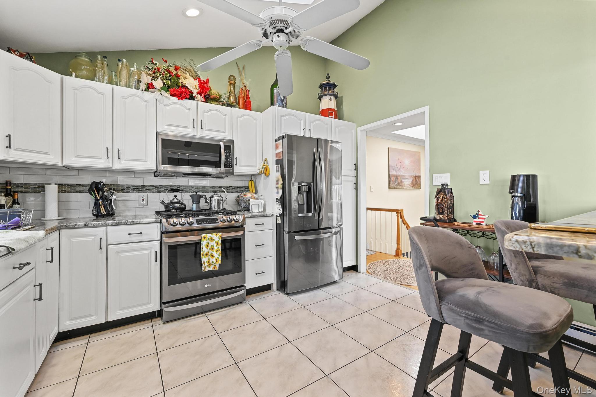 #10 photo, 769 Bay Place, 东长岛 Lindenhurst , NY 11757