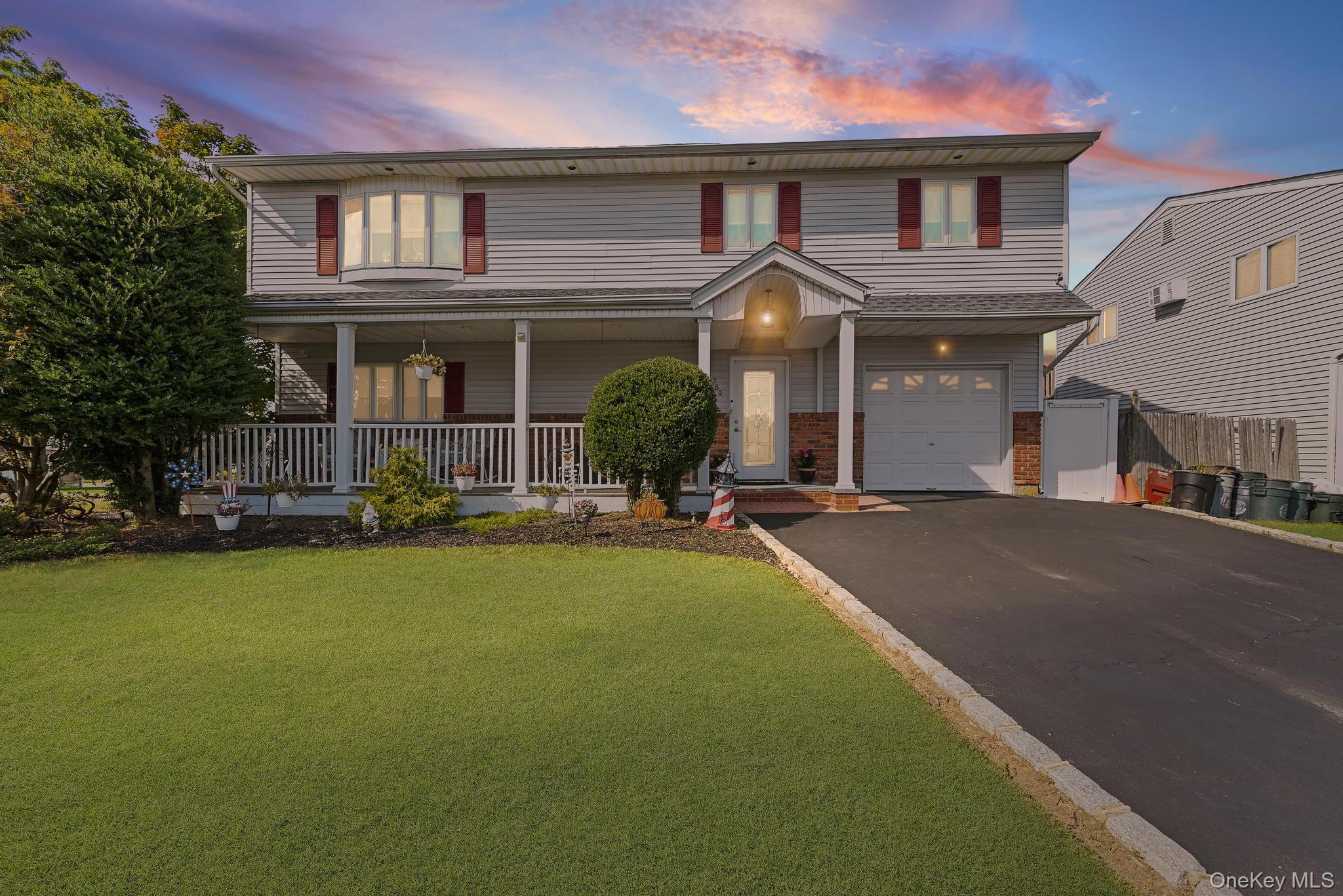 #13 photo, 769 Bay Place, 东长岛 Lindenhurst , NY 11757