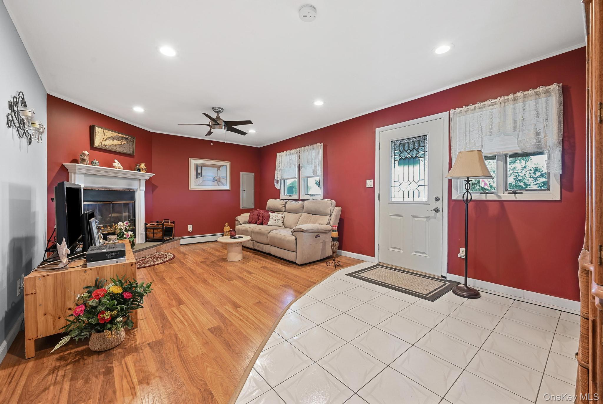 #15 photo, 769 Bay Place, 东长岛 Lindenhurst , NY 11757