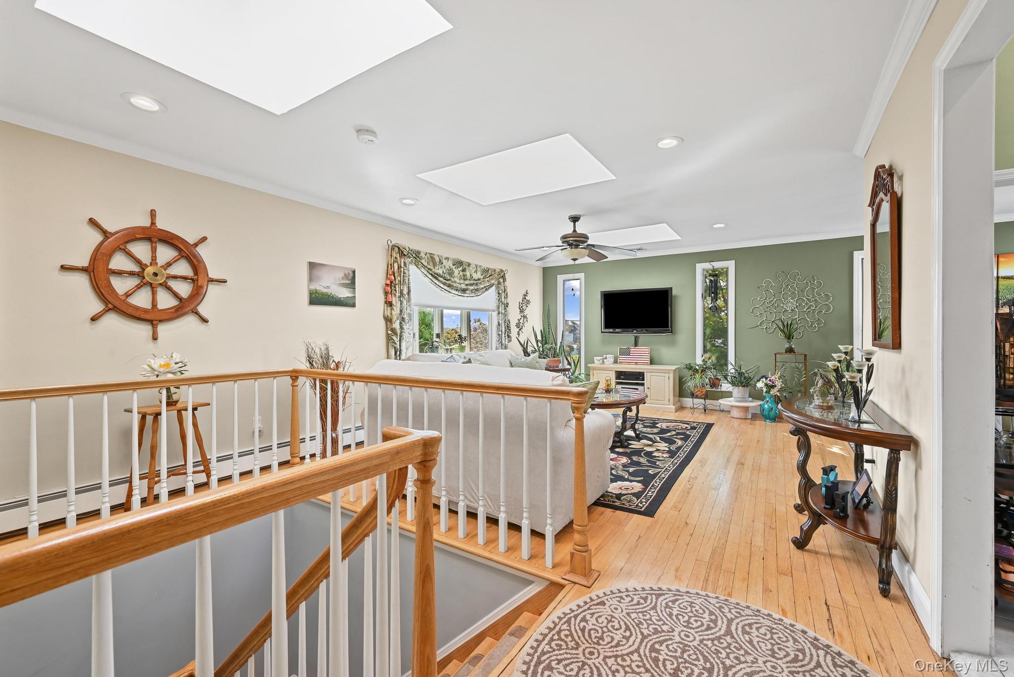 #2 photo, 769 Bay Place, 东长岛 Lindenhurst , NY 11757