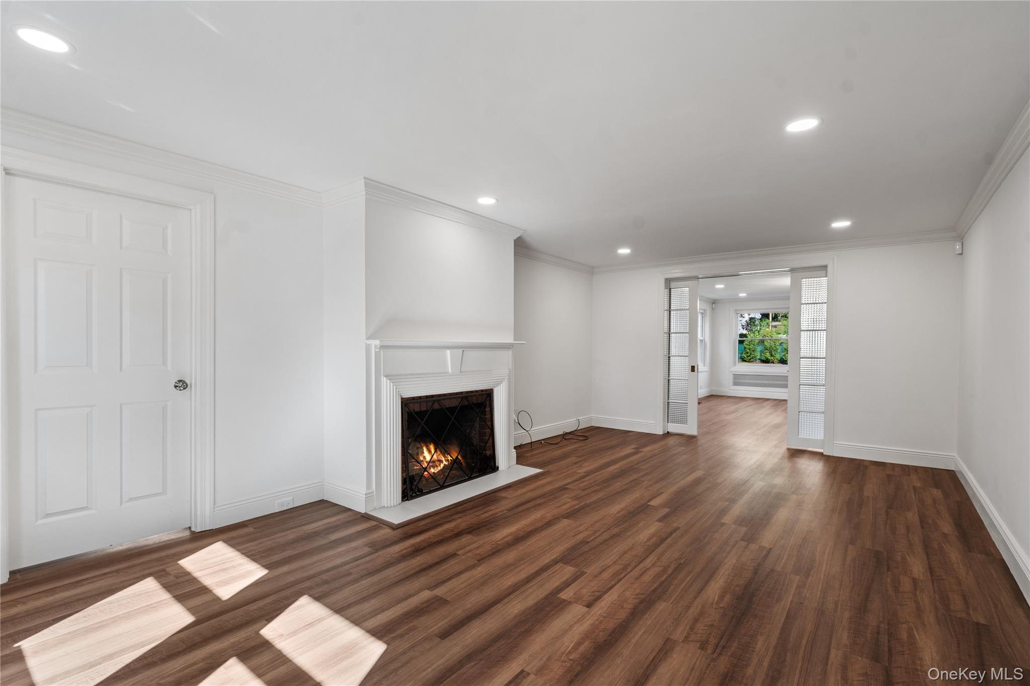 #10 photo, 99 Warner Avenue, Roslyn Heights , NY 11577