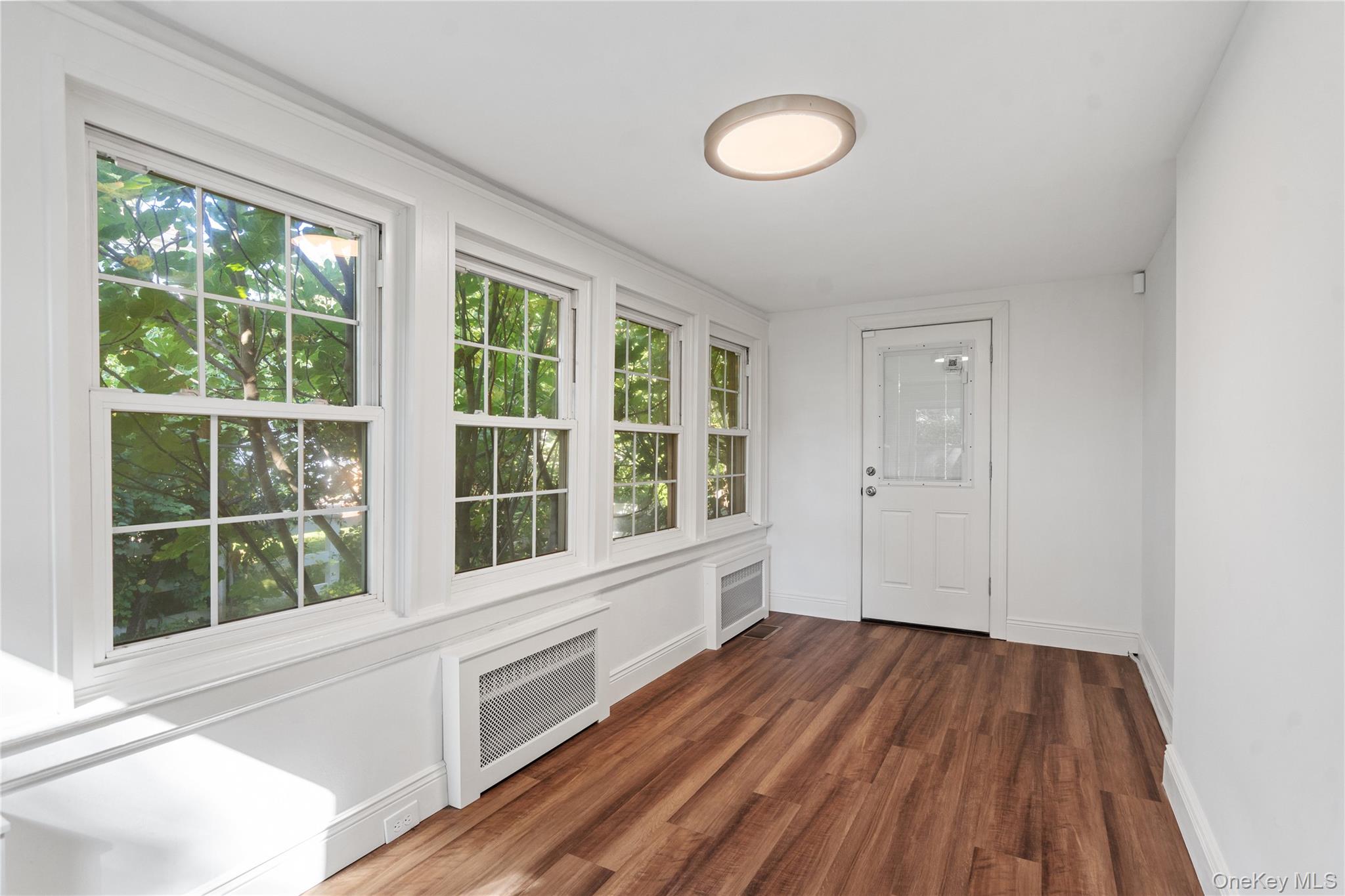 #13 photo, 99 Warner Avenue, Roslyn Heights , NY 11577