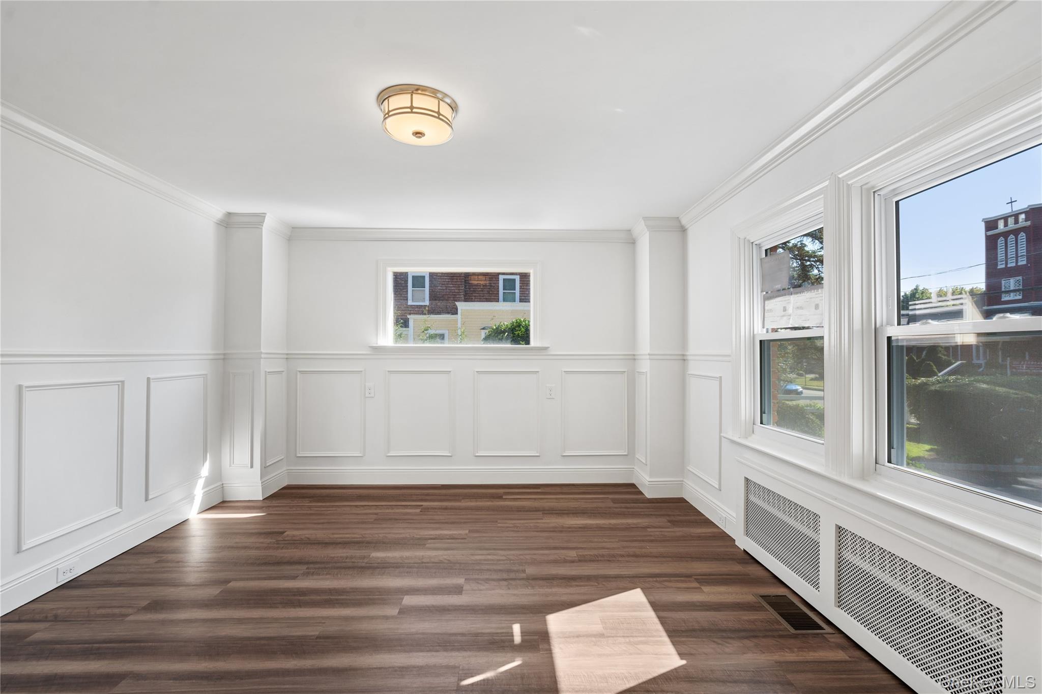 #14 photo, 99 Warner Avenue, Roslyn Heights , NY 11577