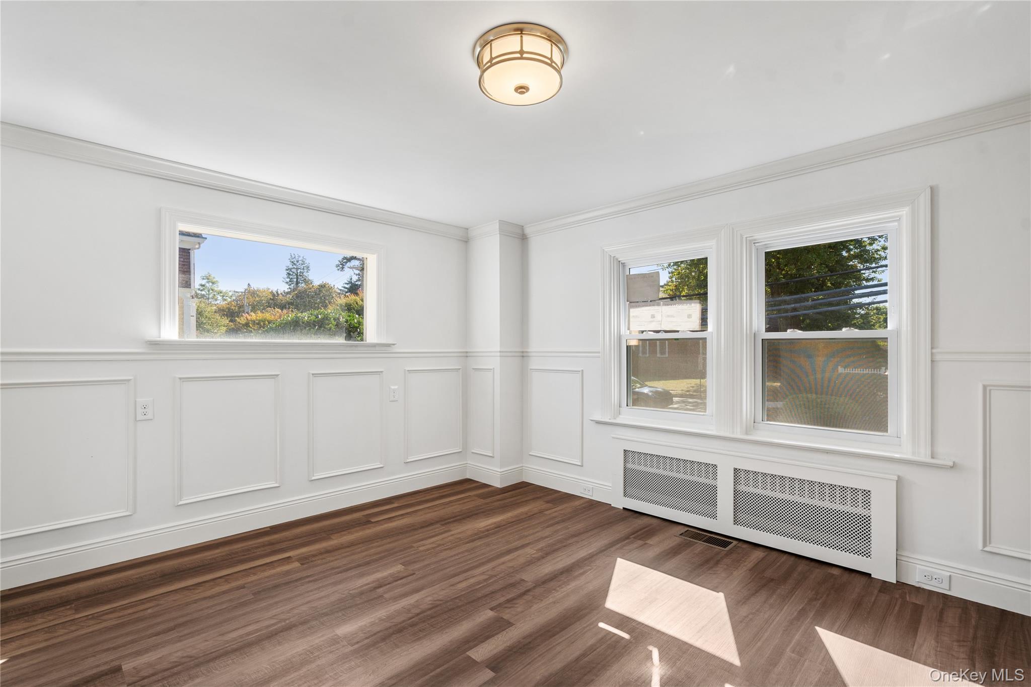 #15 photo, 99 Warner Avenue, Roslyn Heights , NY 11577