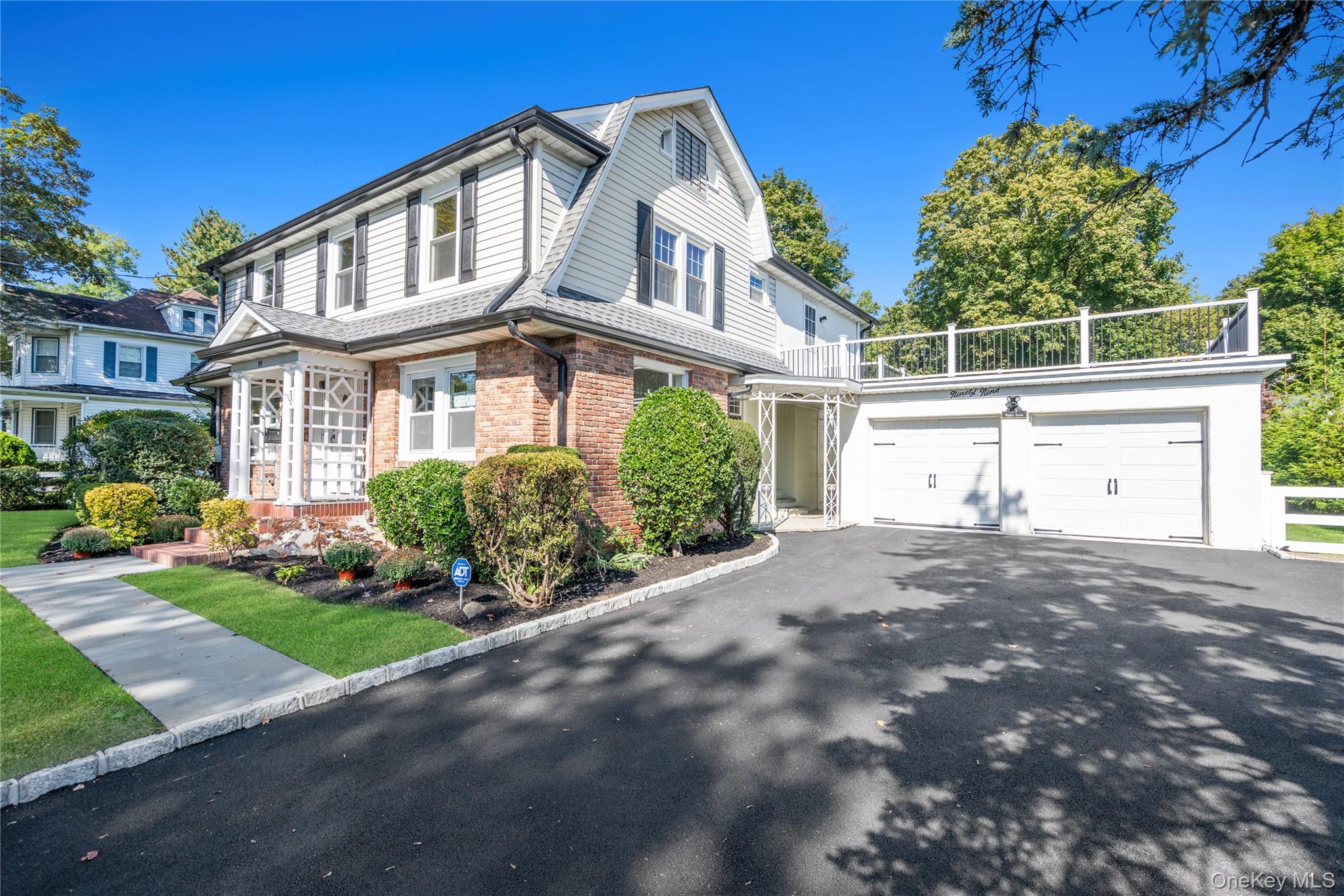 #2 photo, 99 Warner Avenue, Roslyn Heights , NY 11577