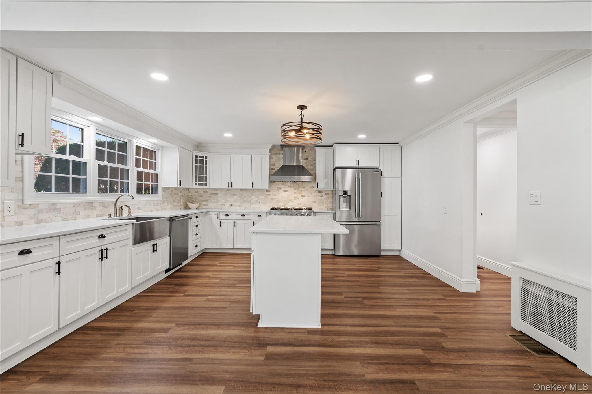 #6 photo, 99 Warner Avenue, Roslyn Heights , NY 11577