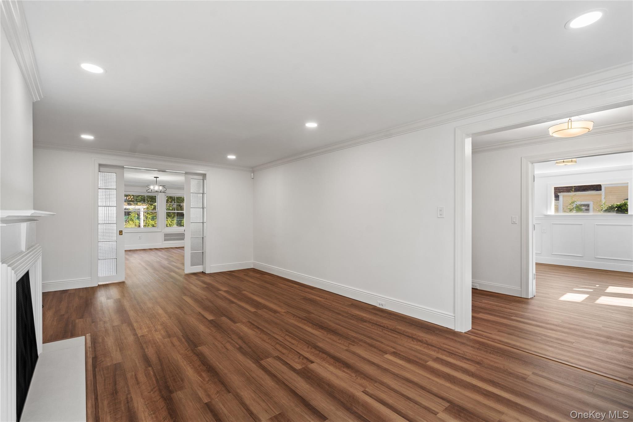 #9 photo, 99 Warner Avenue, Roslyn Heights , NY 11577