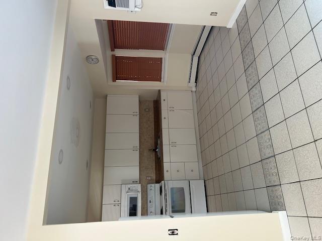 #1 photo, 185 N Bicycle Path, サフォーク郡 Selden , NY 11784