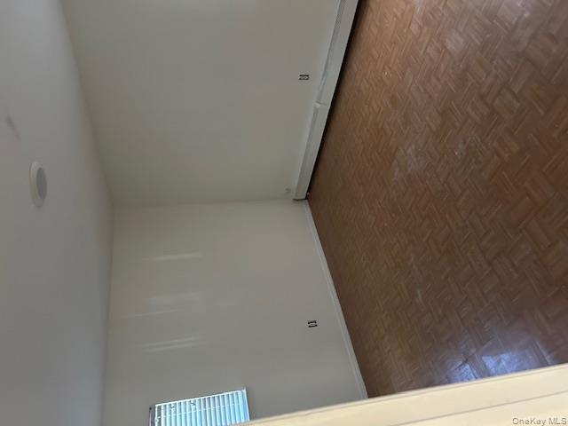 #14 photo, 185 N Bicycle Path, サフォーク郡 Selden , NY 11784