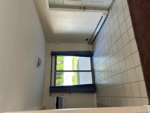 #4 photo, 185 N Bicycle Path, サフォーク郡 Selden , NY 11784