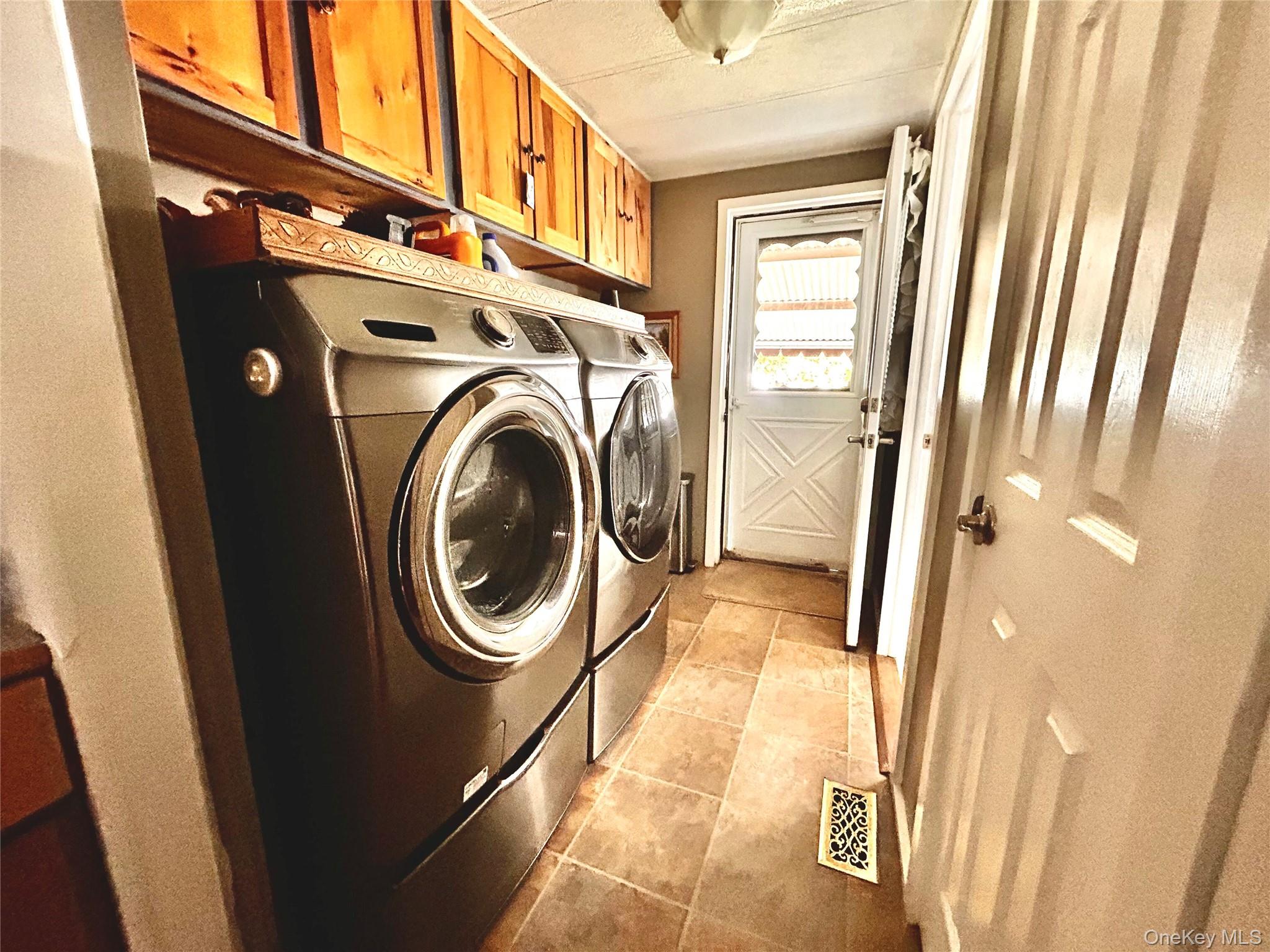 #12 photo, 128 Brittany Terrace, Rock Tavern , NY 12575