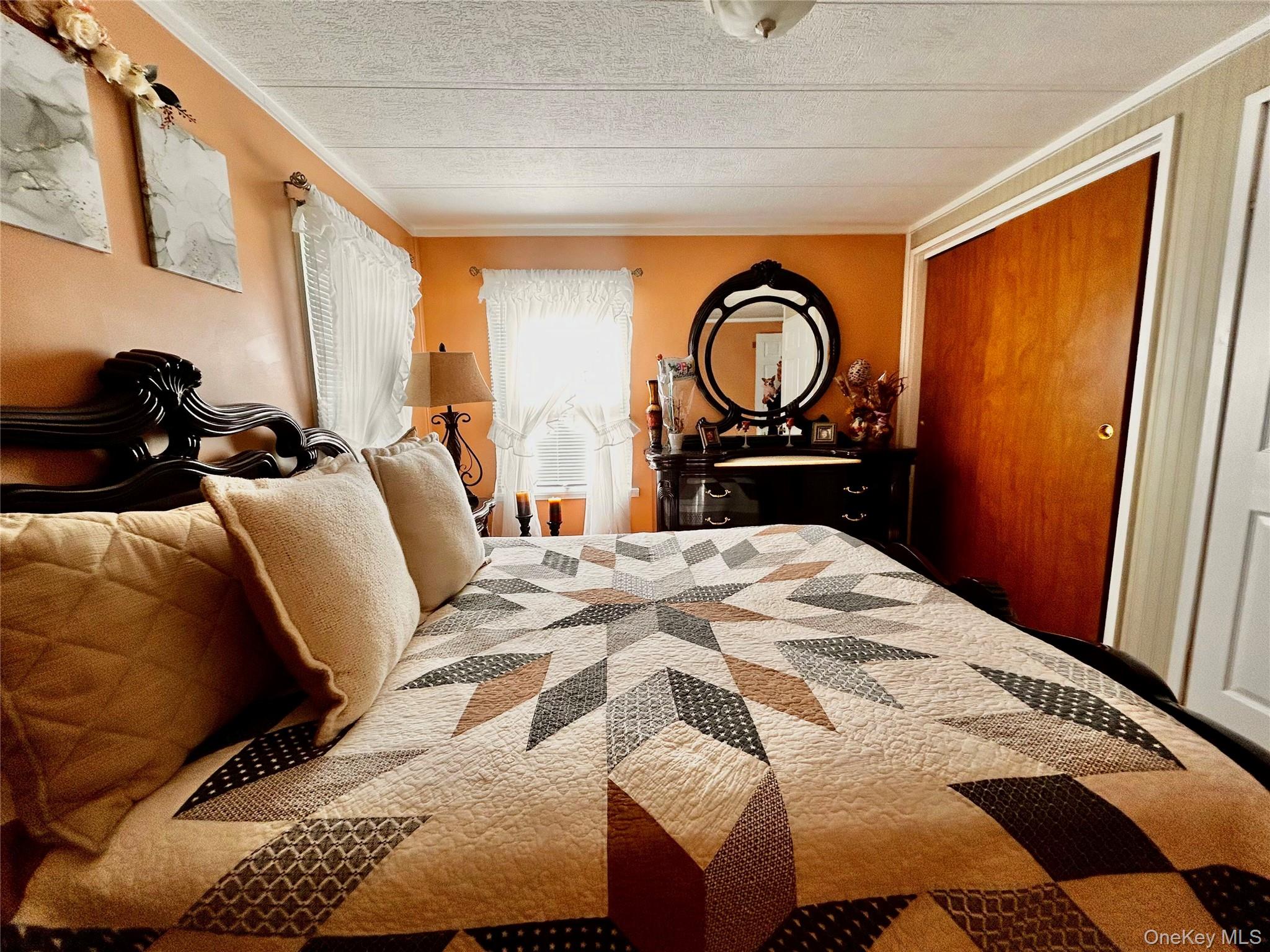 #17 photo, 128 Brittany Terrace, Rock Tavern , NY 12575