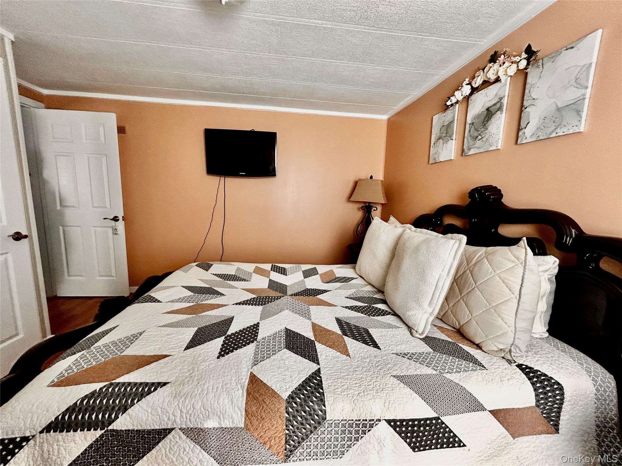 #18 photo, 128 Brittany Terrace, Rock Tavern , NY 12575