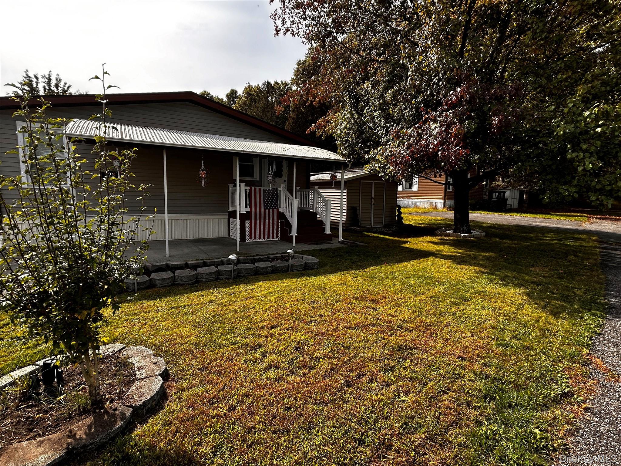 #2 photo, 128 Brittany Terrace, Rock Tavern , NY 12575