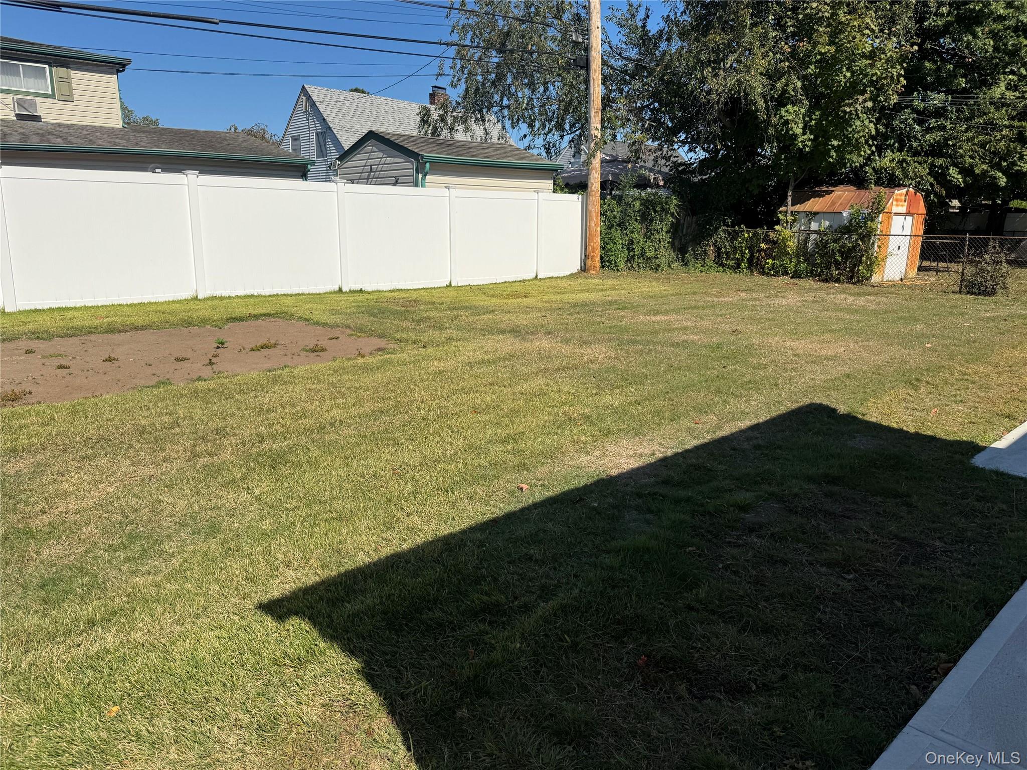 #16 photo, 27 Gleaner Lane, Levittown , NY 11756