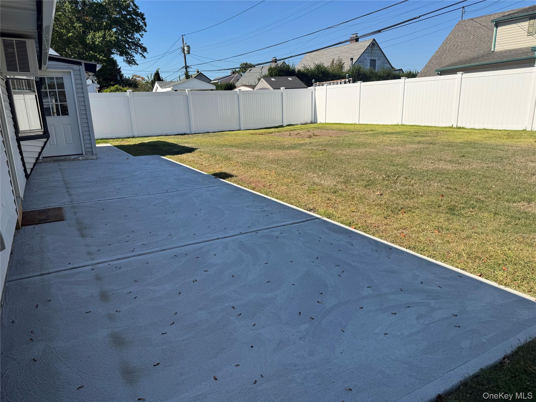 #17 photo, 27 Gleaner Lane, Levittown , NY 11756