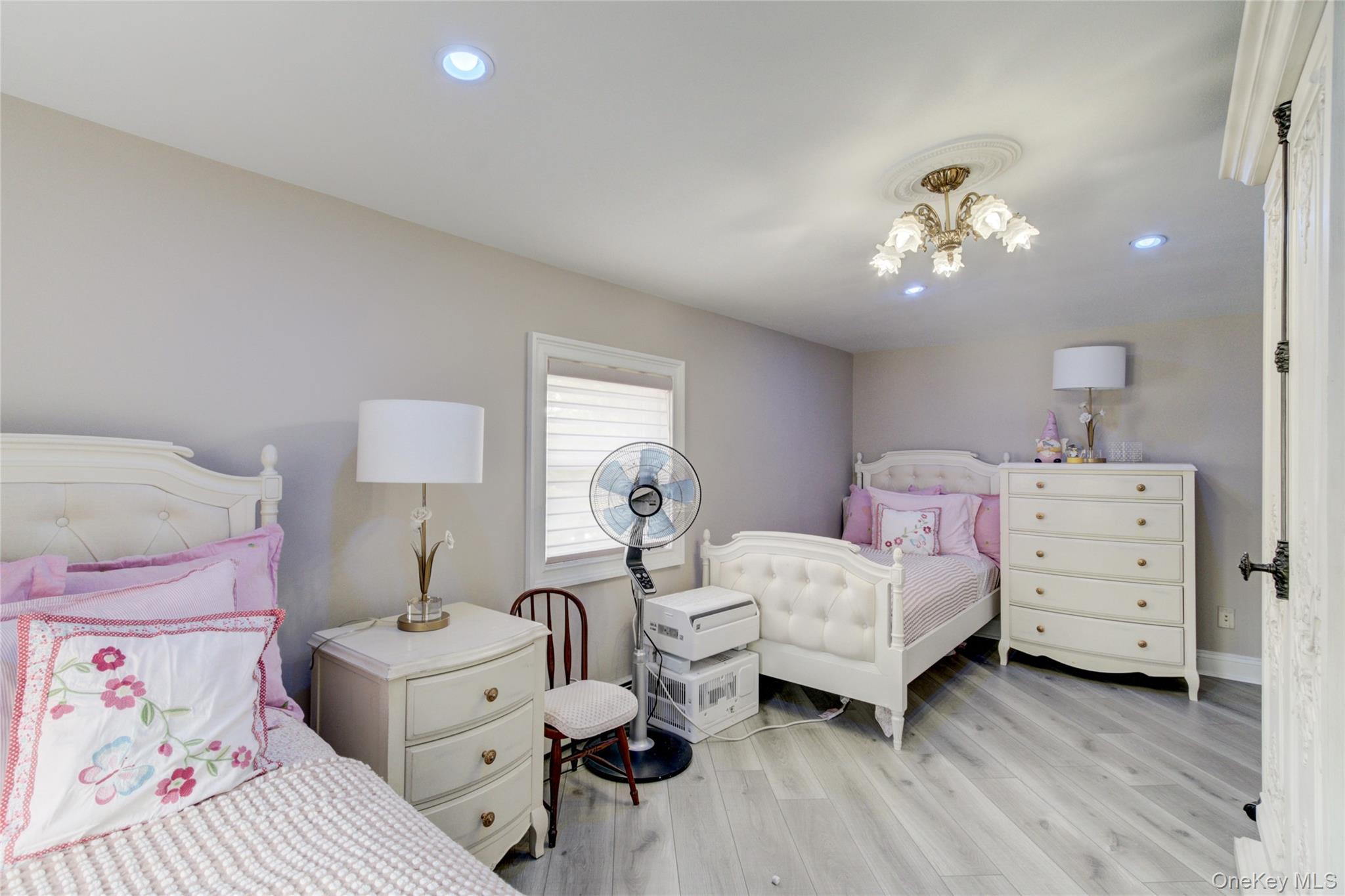 #17 photo, 54 Shore Drive, サフォーク郡 Oakdale , NY 11769