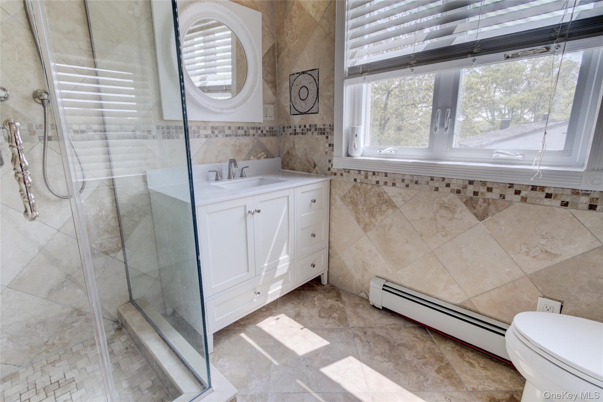 #19 photo, 54 Shore Drive, サフォーク郡 Oakdale , NY 11769