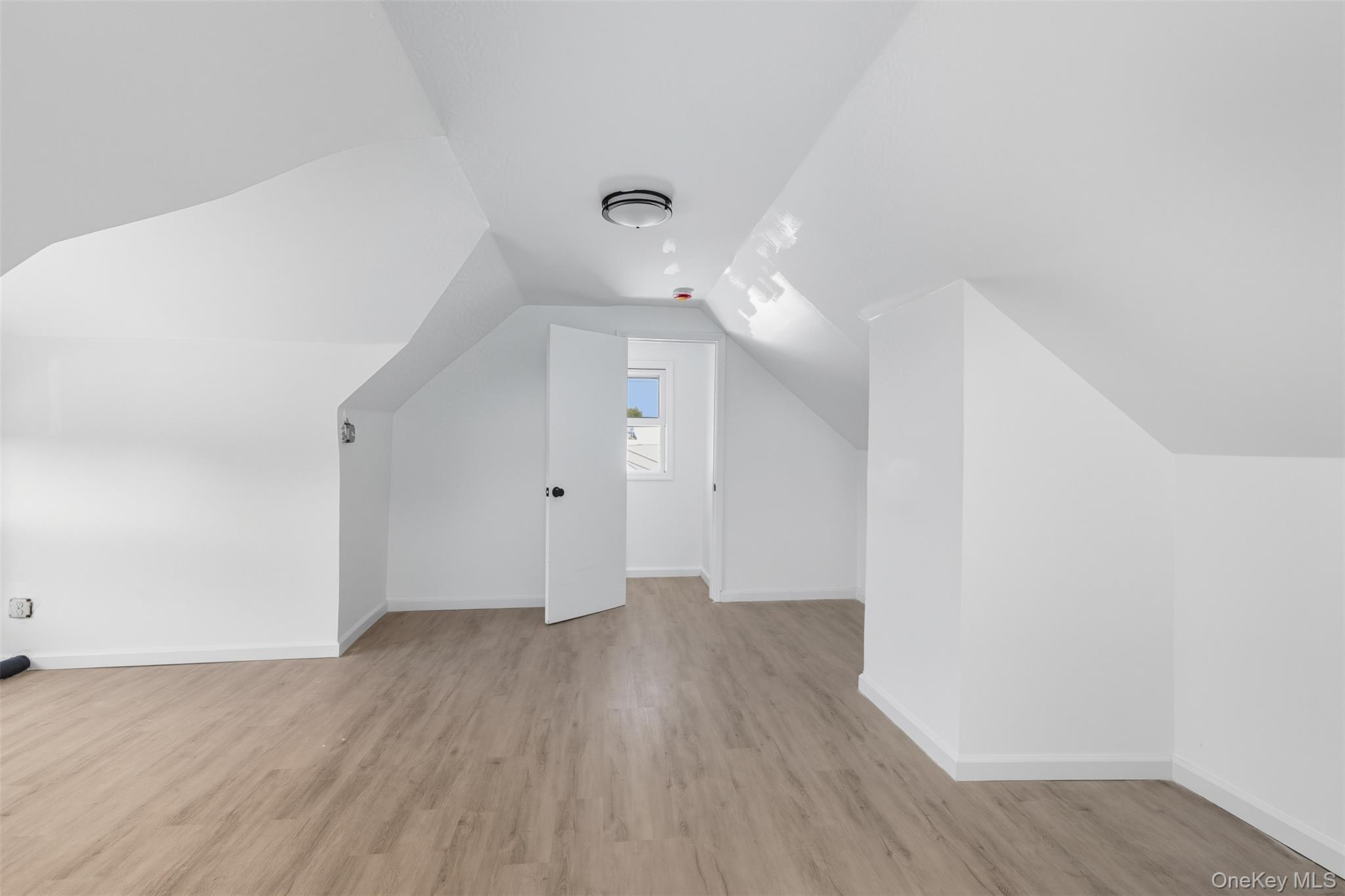 #10 photo, 11 Whittemore Place, Rye Brook , NY 10573