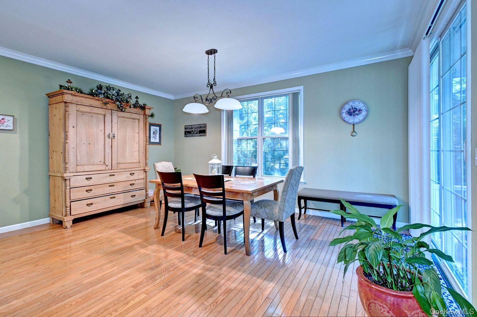 #10 photo, 410 Mystic Way, Bay Shore , NY 11706