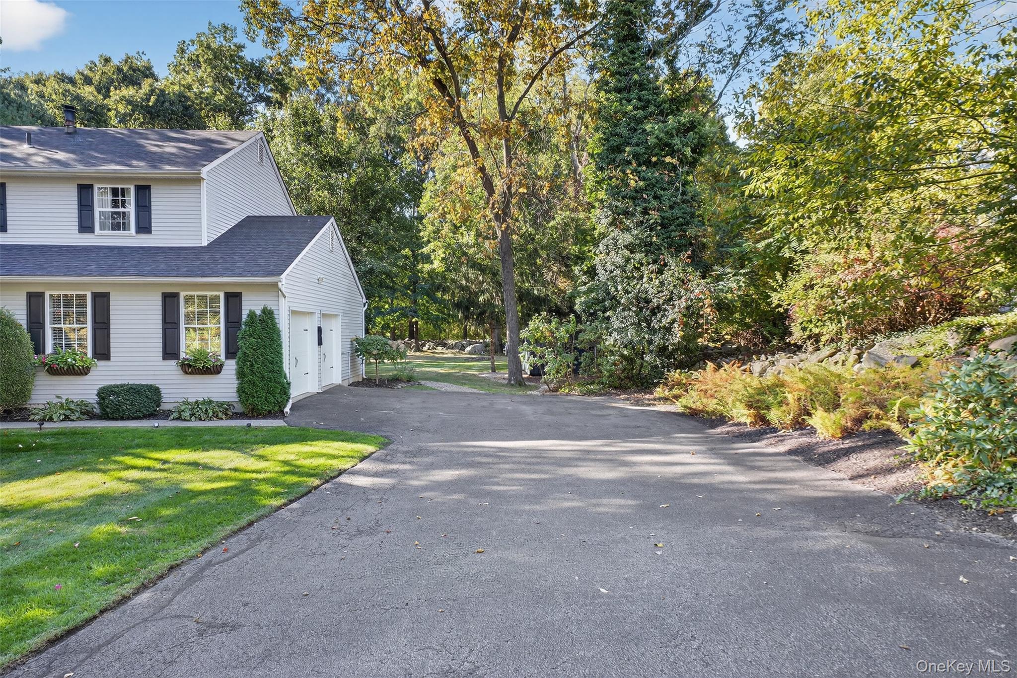 #3 photo, 126 Foxwood Dr, Newburgh , NY 12550