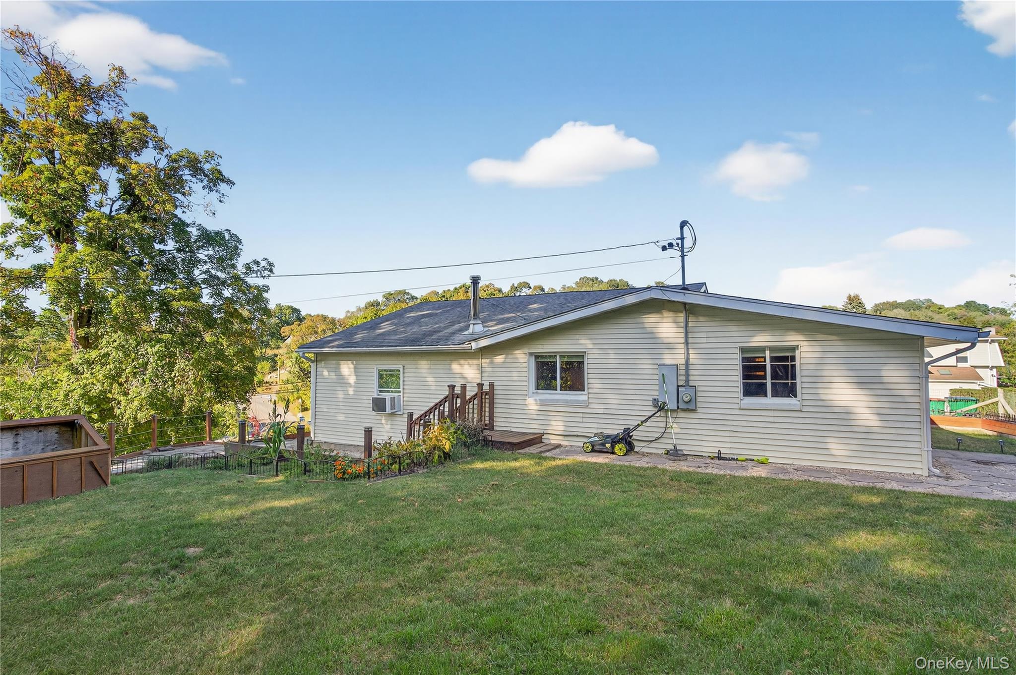 #3 photo, 9 Wickes Lane, New Hamburg , NY 12590